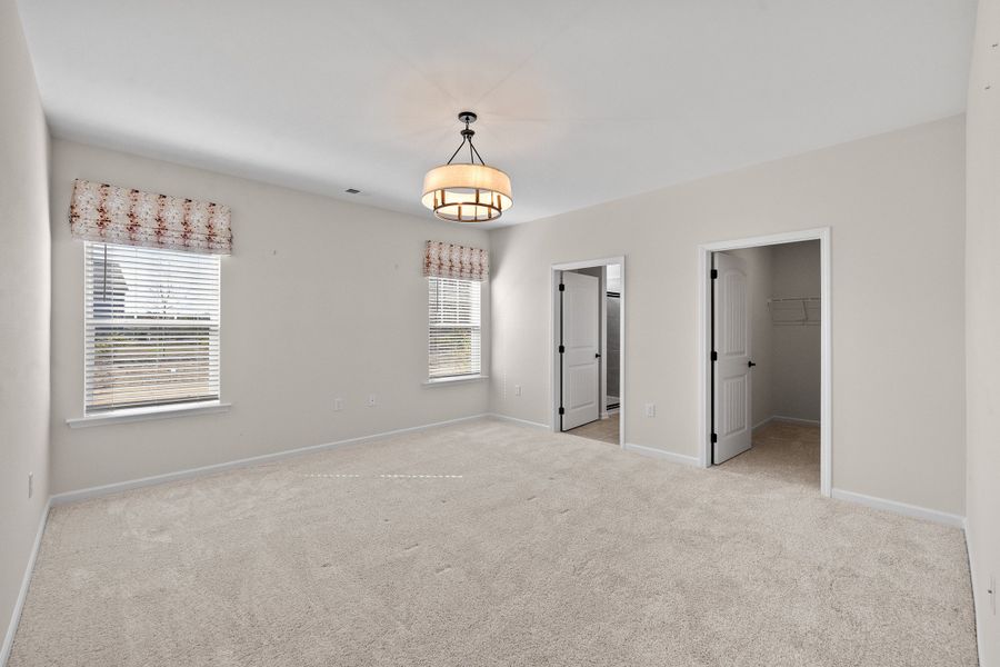 Spacious, unfurnished interior of a new home in Briarwood Bluff, Sanford (Image 14).