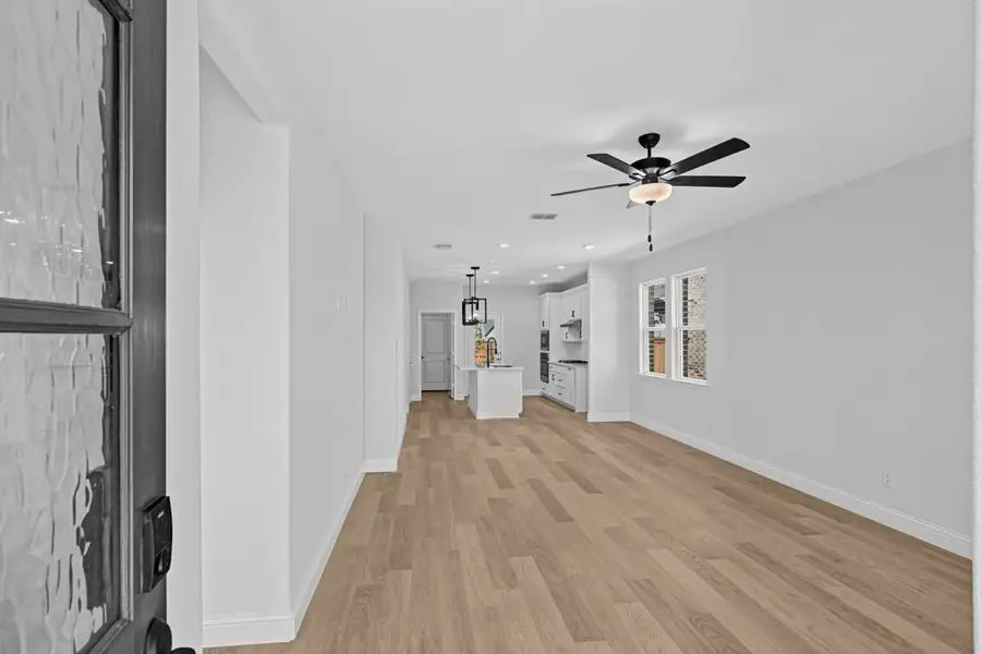 Spacious, unfurnished interior of a new home in North Sky Celina, Celina (Image 26). Spacious, unfurnished interior of a new home in North Sky Celina, Celina (Image 26).