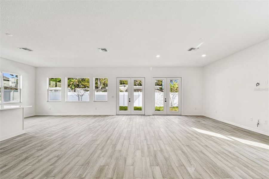 Spacious, unfurnished interior of a new home in City of Tampa, Tampa (Image 74). Spacious, unfurnished interior of a new home in City of Tampa, Tampa (Image 74).