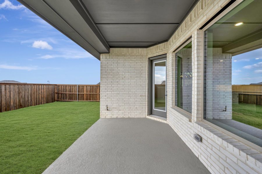 Exterior details and patio area of a home in Myrtle Creek, Waxahachie (Image 4). Exterior details and patio area of a home in Myrtle Creek, Waxahachie (Image 4).