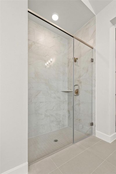 Representative image. Features, selections and colors may vary.