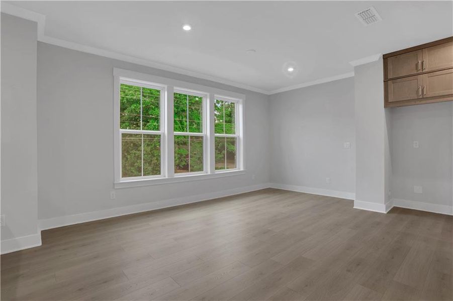 Spacious, unfurnished interior of a new home in , Roswell (Image 18).