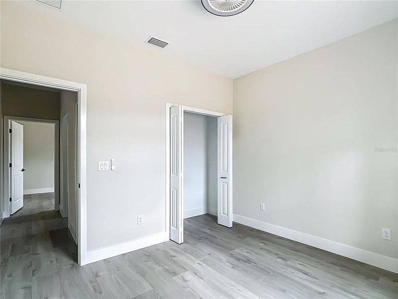 Spacious, unfurnished interior of a new home in , Ocala (Image 35).