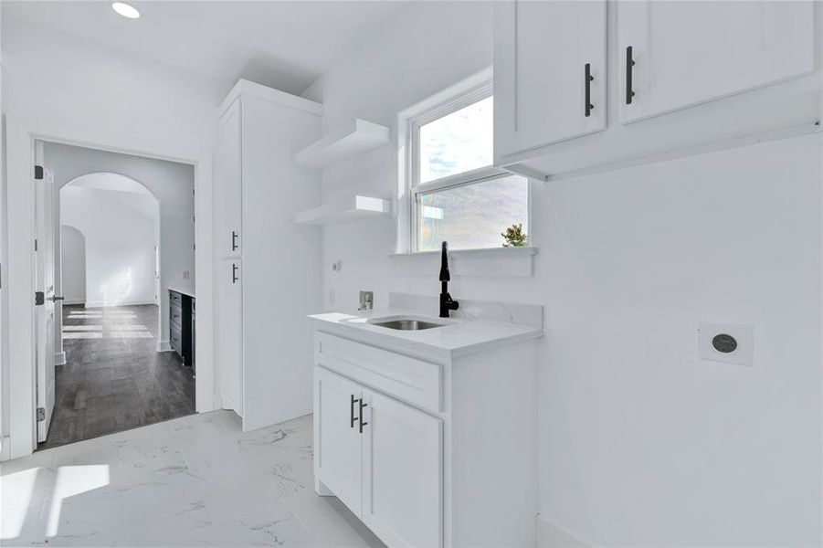 Furnished interior view inside a new home in , Kaufman (Image 5). Furnished interior view inside a new home in , Kaufman (Image 5).