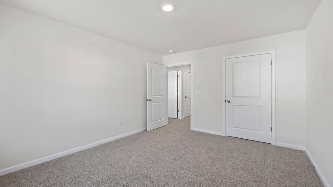 Spacious, unfurnished interior of a new home in Cloverdale Hills, Piedmont (Image 22).