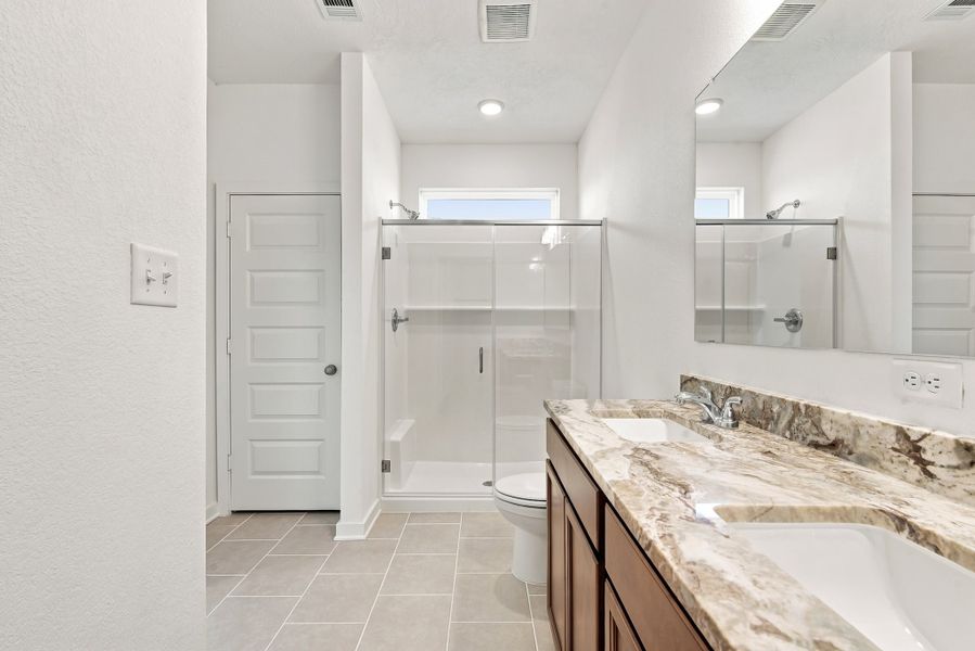 Furnished interior view inside a new home in Grand Lake, Snook (Image 5).