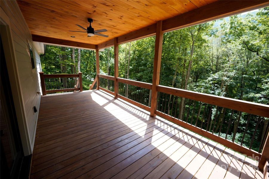 Spacious, unfurnished interior of a new home in , Maggie Valley (Image 21).