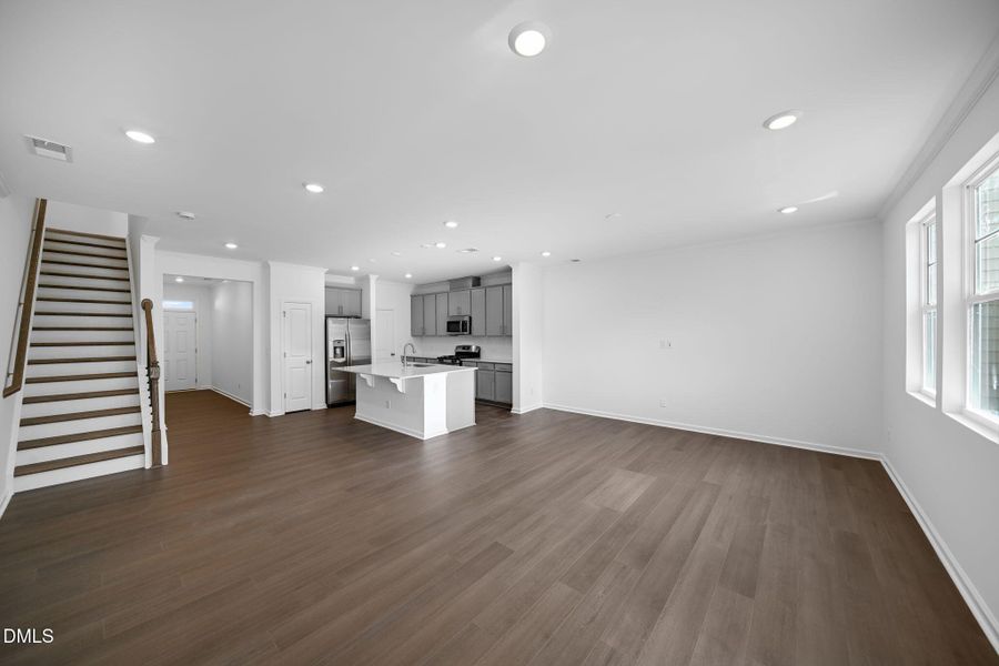 SUN_Everlee_Pic_CarsonII_QMI_260_Great_1