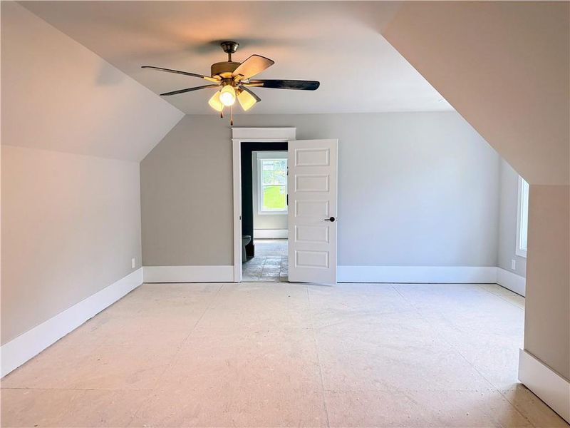 Spacious, unfurnished interior of a new home in , Jefferson (Image 49).