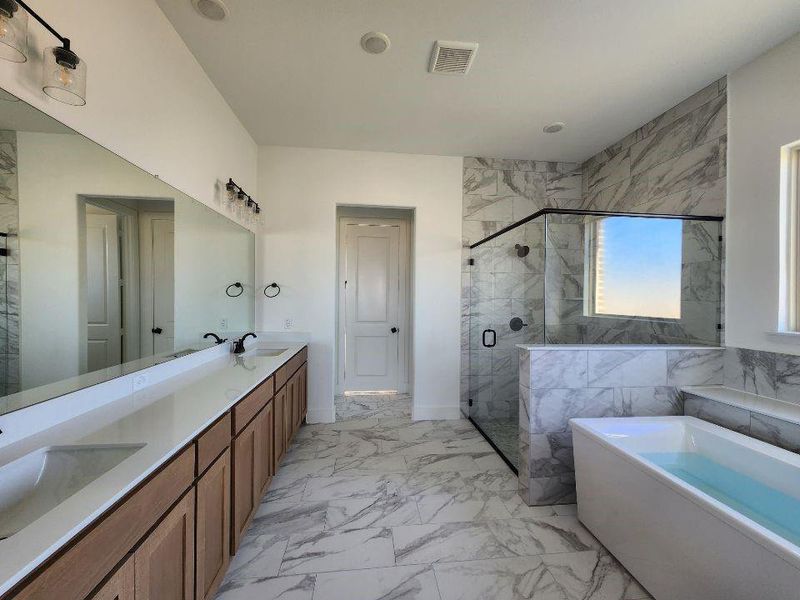 Furnished interior view inside a new home in Rocky Top, Krum (Image 9).