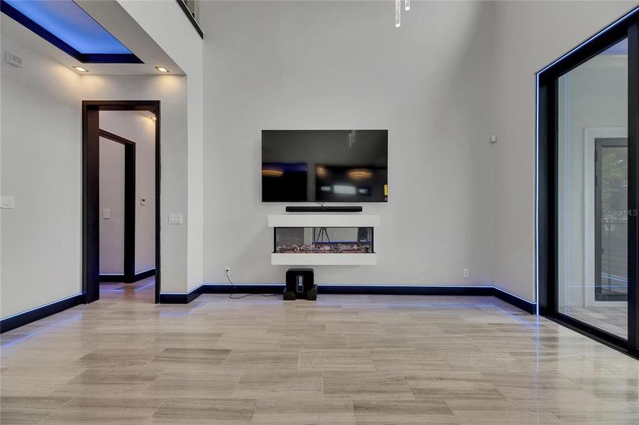 Furnished interior view inside a new home in , Apollo Beach (Image 55).