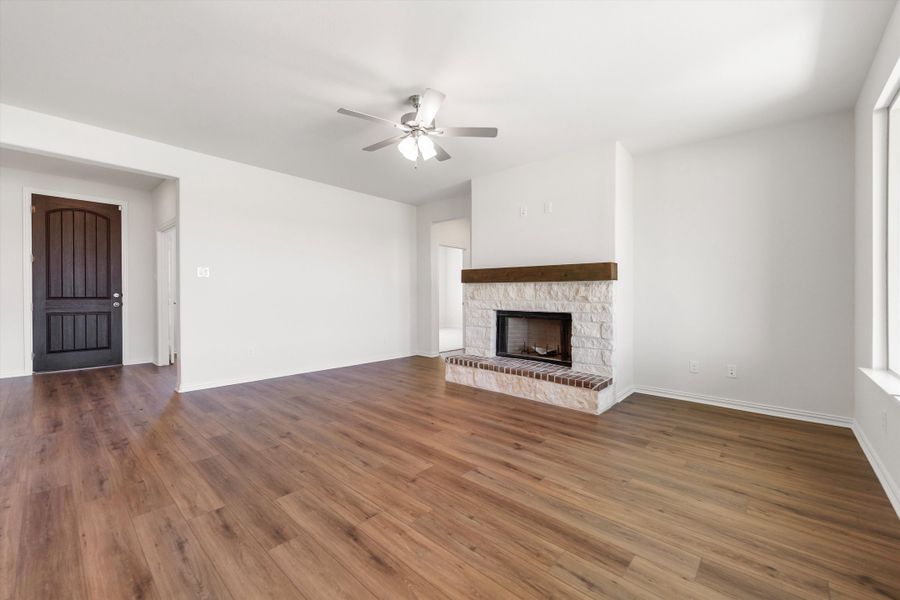 Spacious, unfurnished interior of a new home in Clear Sky Addition, Valley View (Image 19). Spacious, unfurnished interior of a new home in Clear Sky Addition, Valley View (Image 19).