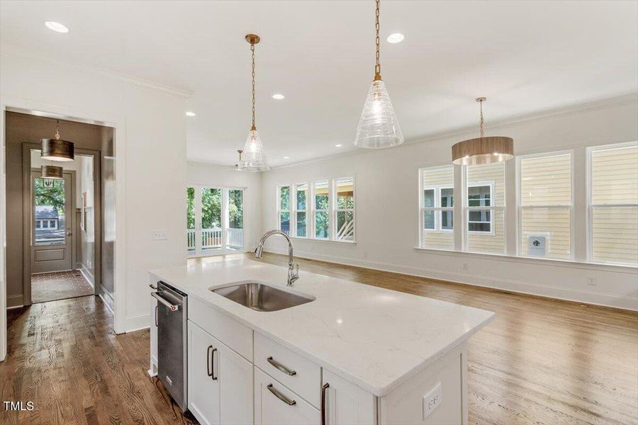 23-3302.5 Hall Place [2153293]_23