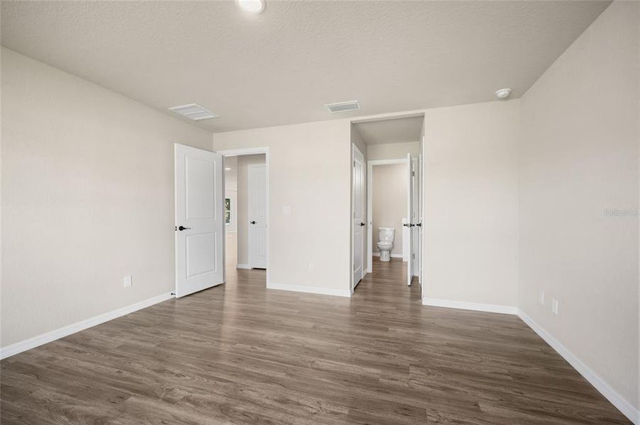 Spacious, unfurnished interior of a new home in , North Port (Image 20). Spacious, unfurnished interior of a new home in , North Port (Image 20).