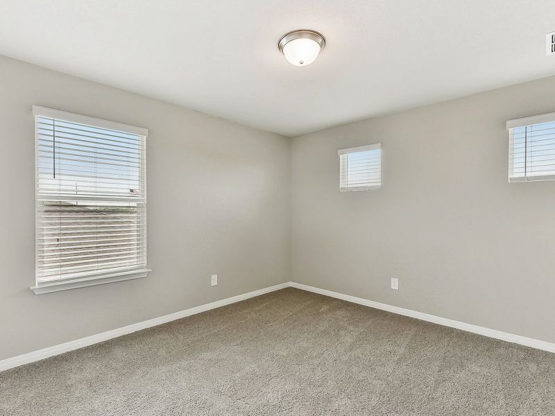 Spacious, unfurnished interior of a new home in Lakeside Meadows, Pflugerville (Image 15).