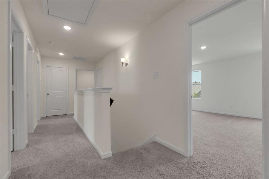 Spacious, unfurnished interior of a new home in Creekview Fossil Ridge, Pilot Point (Image 24).