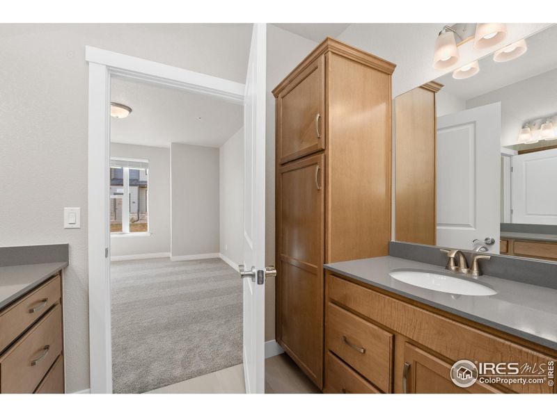 Built-in linen cabinet for extra storage