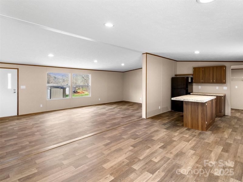 Spacious, unfurnished interior of a new home in , Old Fort (Image 19).