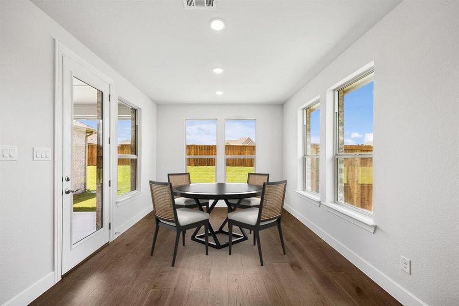 Furnished interior view inside a new home in Lincoln Pointe, Van Alstyne (Image 23). Furnished interior view inside a new home in Lincoln Pointe, Van Alstyne (Image 23).
