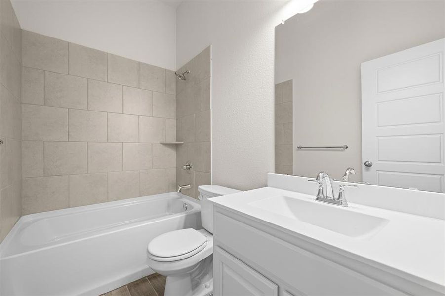 4529 Brentfield Bathroom1