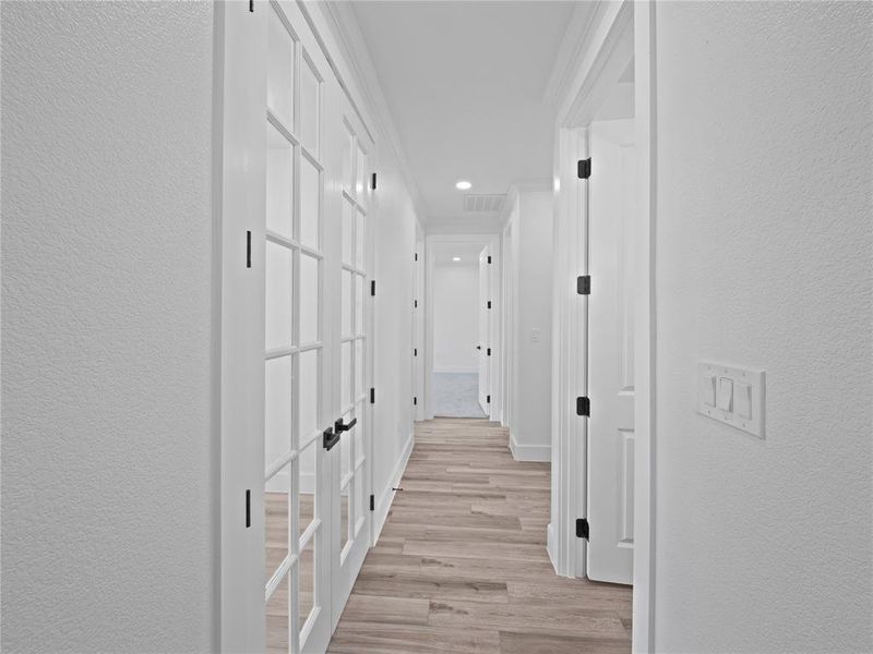 Spacious, unfurnished interior of a new home in , Weatherford (Image 20).