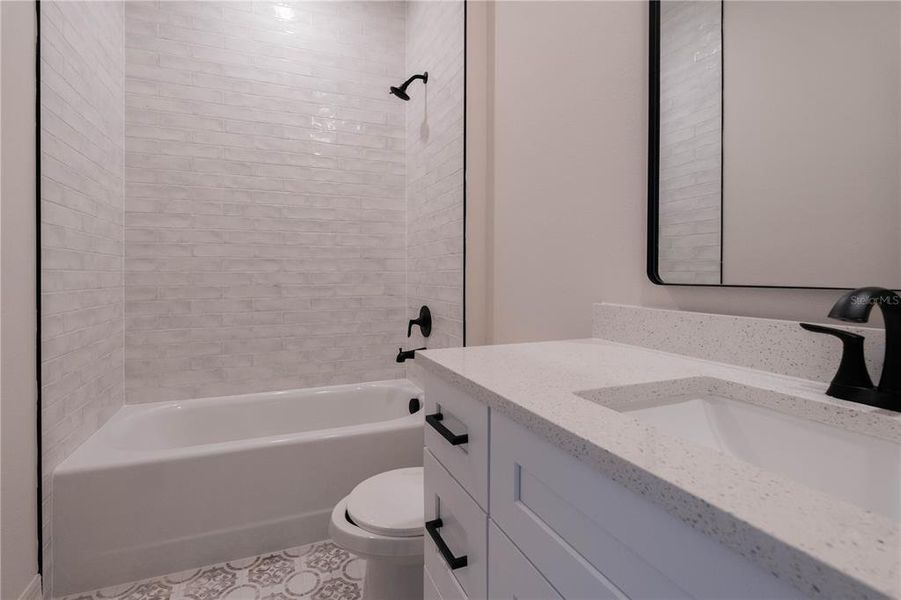 Furnished interior view inside a new home in , Tavares (Image 18).