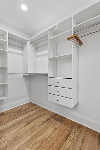 Spacious, unfurnished interior of a new home in , Atlanta (Image 49).