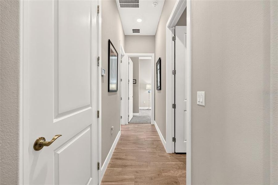 Spacious, unfurnished interior of a new home in , Ocala (Image 21).