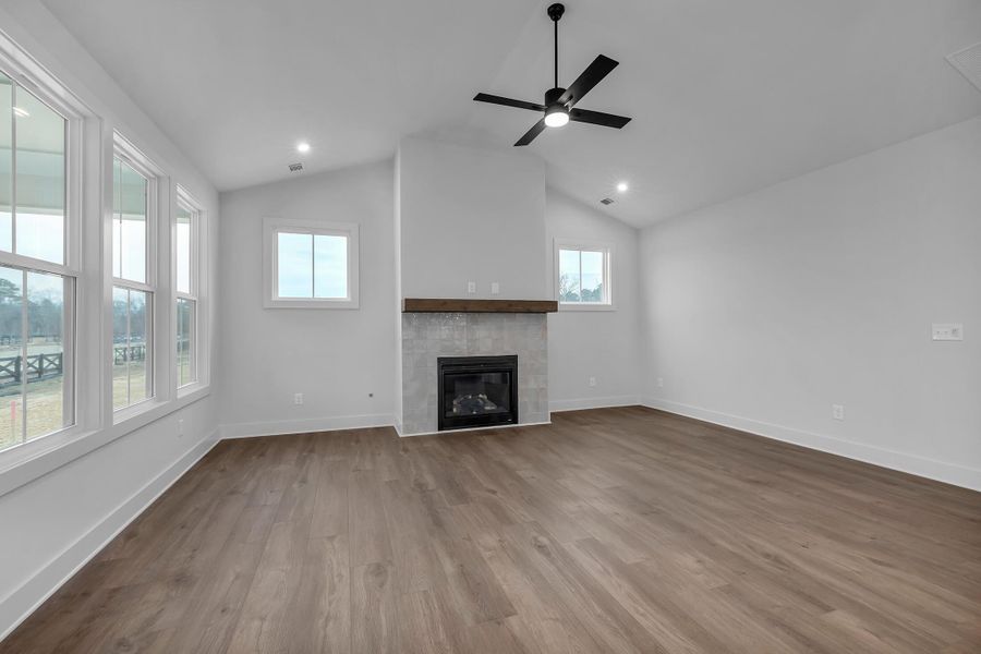 Representative unfurnished interior of a home built from the Gardenia by Empire Homes in Social Circle, Chattanooga (Image 14).