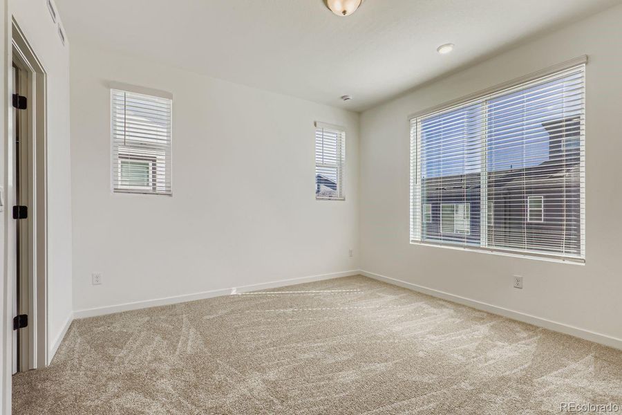 Spacious, unfurnished interior of a new home in , Broomfield (Image 27).