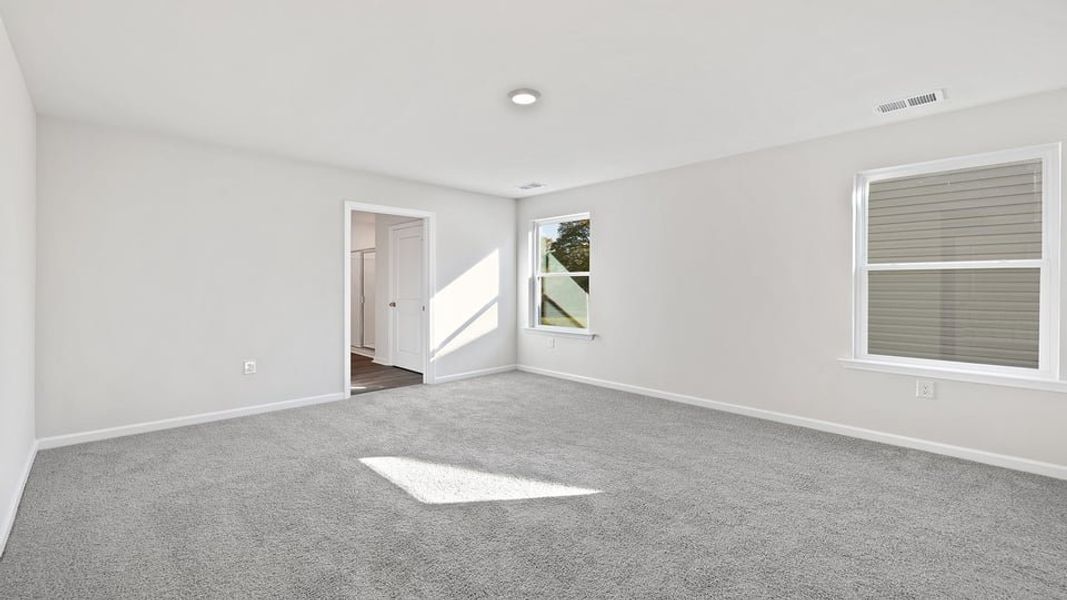 Spacious, unfurnished interior of a new home in Baxter Village, Boiling Springs (Image 25).