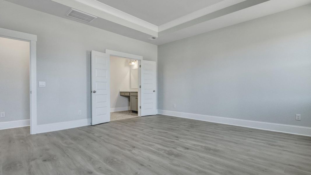 Spacious, unfurnished interior of a new home in Berkeley Bay, Ridgeville (Image 25).