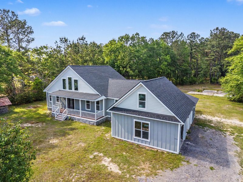 Exterior details and patio area of a home in , Moncks Corner (Image 3).
