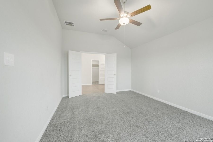 Spacious, unfurnished interior of a new home in Paloma Park, Converse (Image 38).