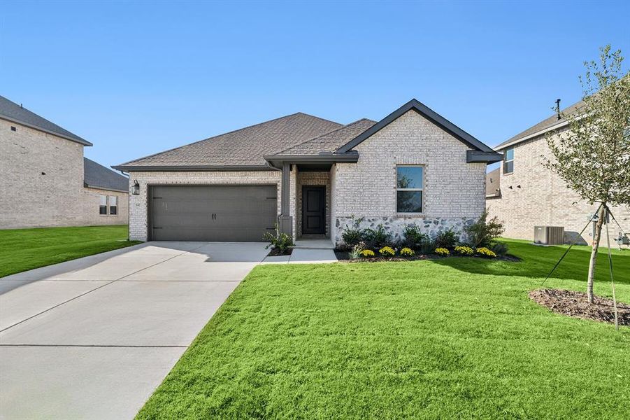 Exterior details and patio area of a home in Rolling Ridge, Van Alstyne (Image 22). Exterior details and patio area of a home in Rolling Ridge, Van Alstyne (Image 22).