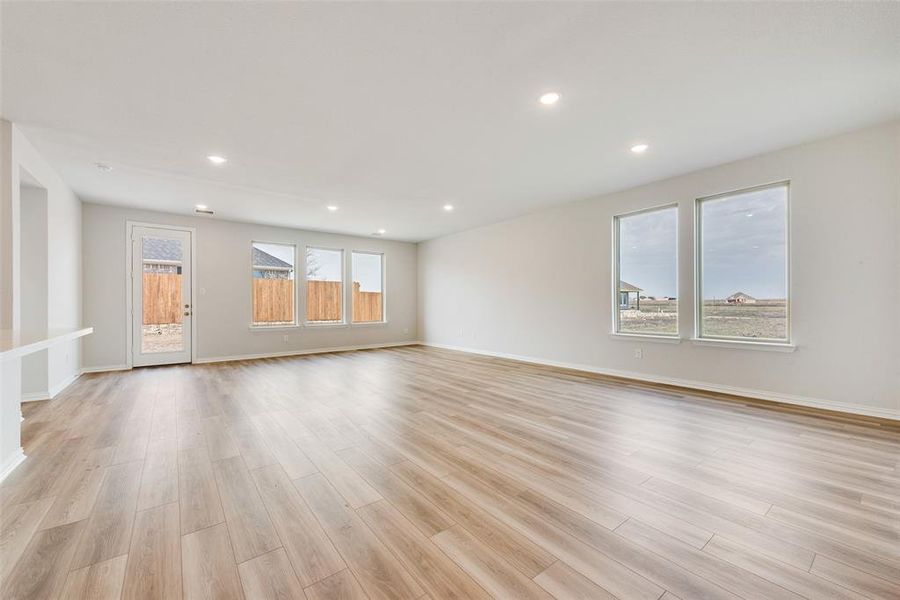 Spacious, unfurnished interior of a new home in Walden Pond, Forney (Image 20). Spacious, unfurnished interior of a new home in Walden Pond, Forney (Image 20).