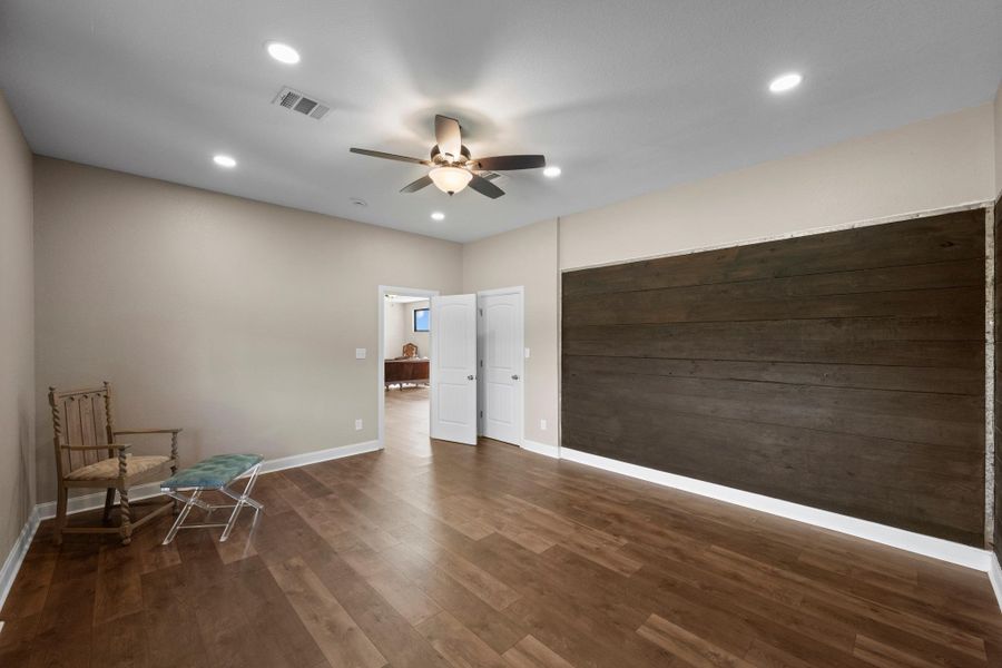 Spacious, unfurnished interior of a new home in , Leander (Image 15).