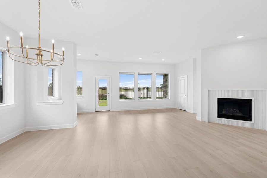 Spacious, unfurnished interior of a new home in Meridiana 55' Homesites, Manvel (Image 20). Spacious, unfurnished interior of a new home in Meridiana 55' Homesites, Manvel (Image 20).