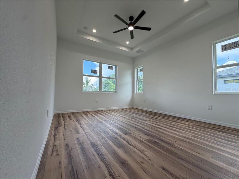 Spacious, unfurnished interior of a new home in , Lehigh Acres (Image 13).