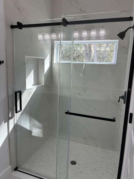 Close-up of interior finishes inside a home in , Ocklawaha (Image 9).