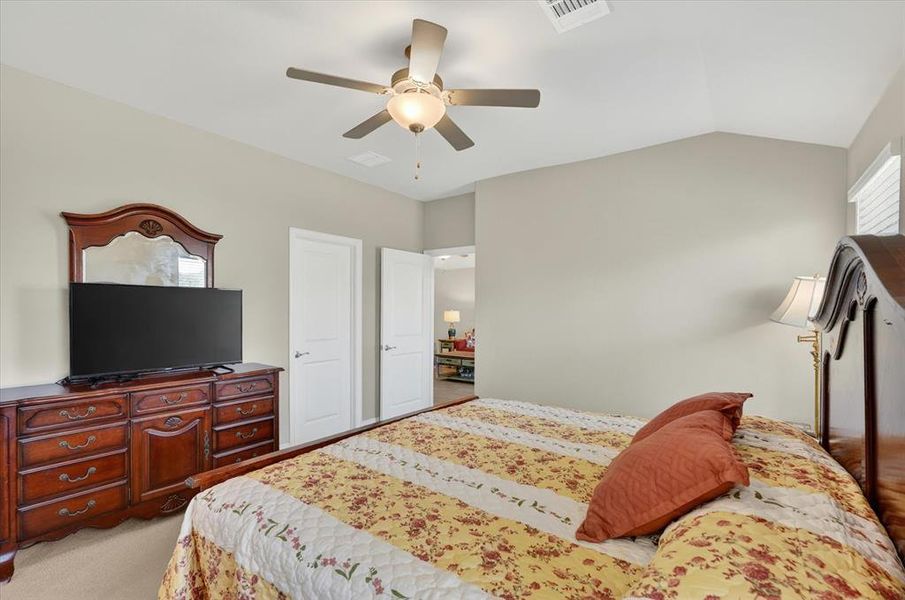 Vaulted ceiling featuring a ceiling fan with integrated lighting Vaulted ceiling featuring a ceiling fan with integrated lighting