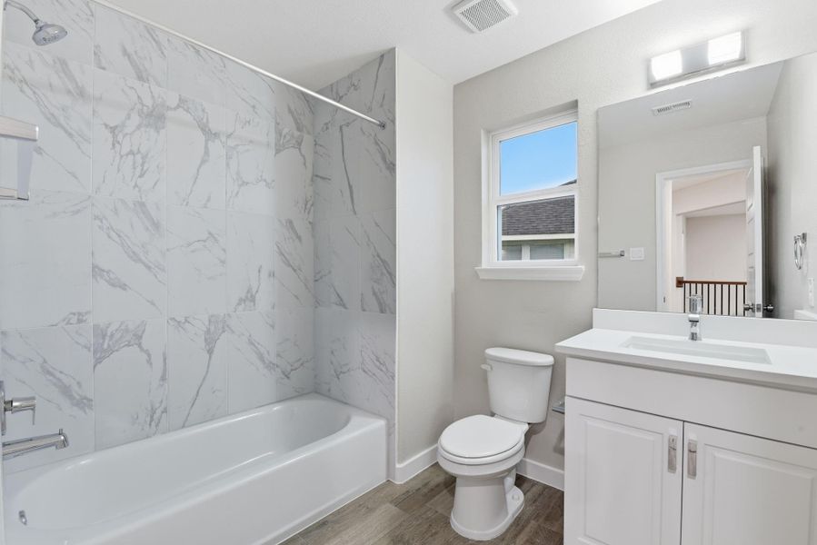 Furnished interior view inside a new home in , Fresno (Image 15).