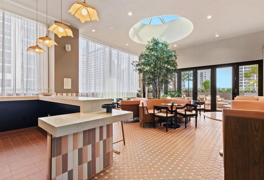 Community amenities in , Miami (Image 21).