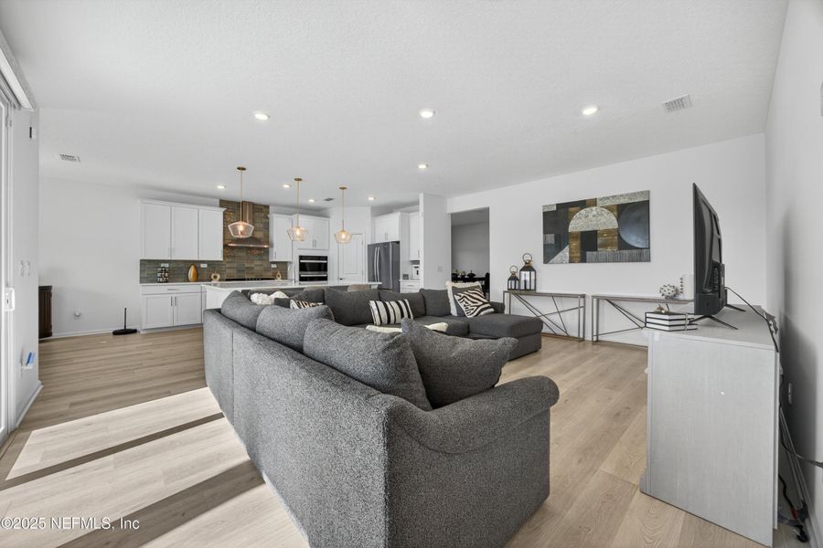 Furnished interior view inside a new home in , Middleburg (Image 12).