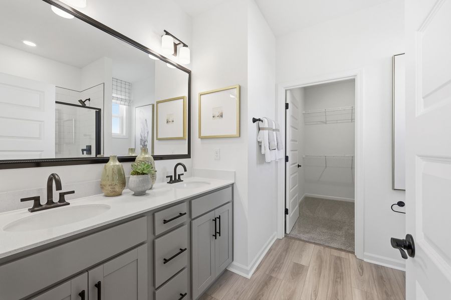Representative furnished interior of a home built from the Courtney II by Great Southern Homes in Briarfield, Conway (Image 41).