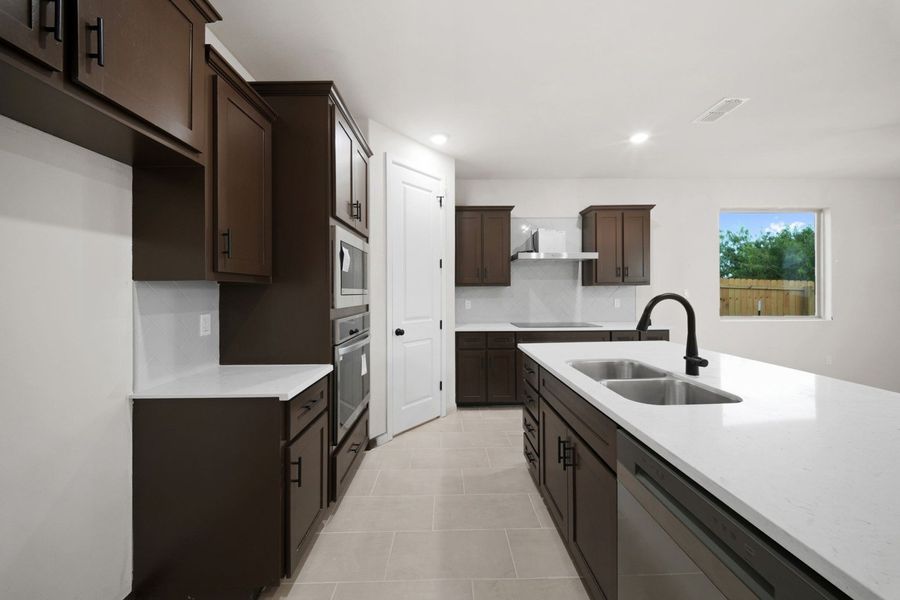 Furnished interior view inside a new home in Alberta Heights, Edinburg (Image 7).