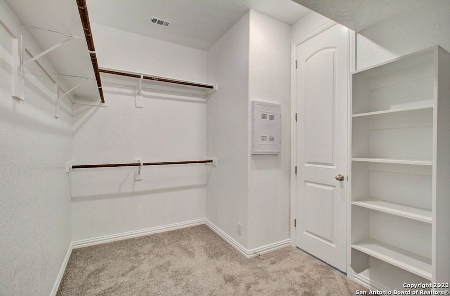 Image 21 of a home in Meyer Ranch - Enclave.