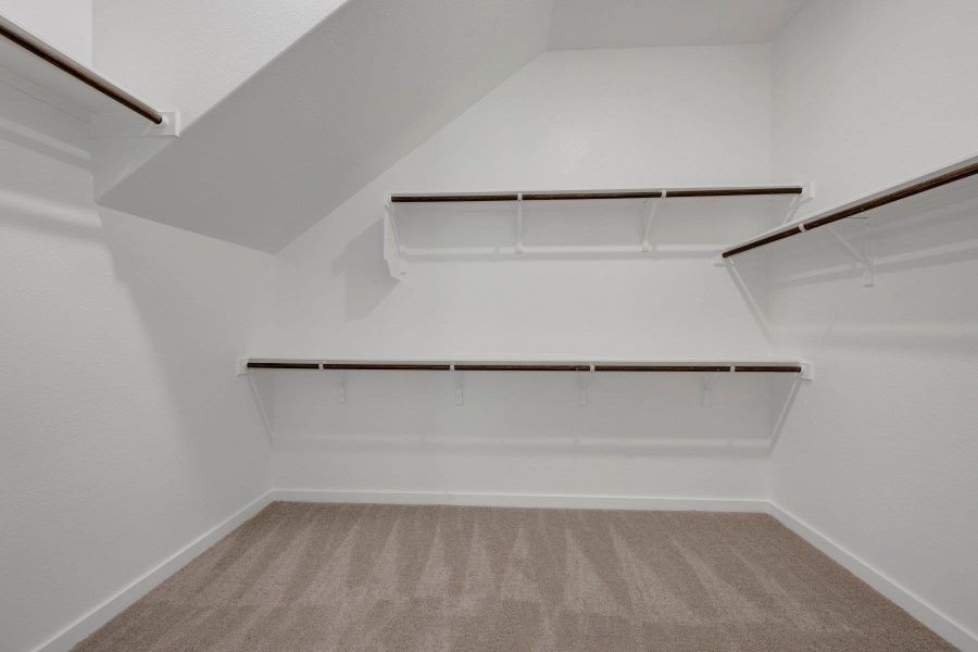 Spacious, unfurnished interior of a new home in Heritage, Dripping Springs (Image 10).