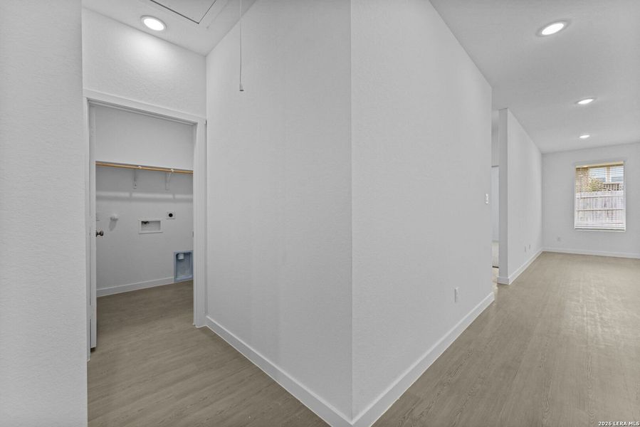 Spacious, unfurnished interior of a new home in Sky Ranch, New Braunfels (Image 18).