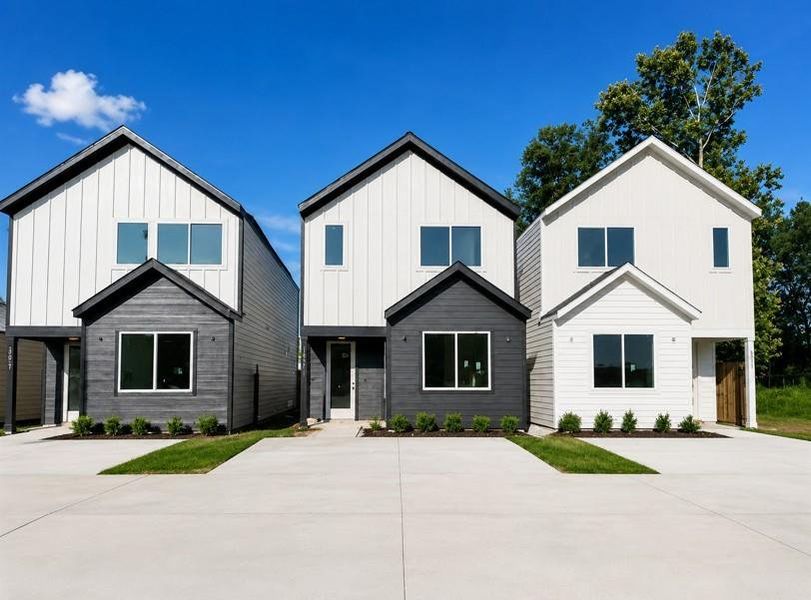 Front exterior of a new home in , Houston, TX, highlighting curb appeal (Image 1). Front exterior of a new home in , Houston, TX, highlighting curb appeal (Image 1).